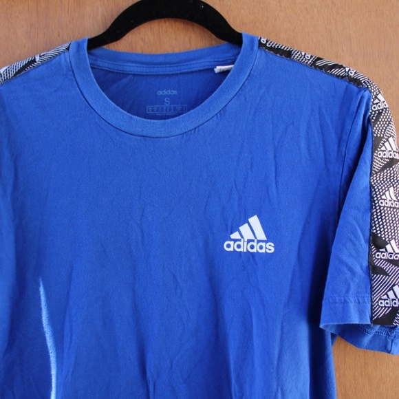 Adidas Men’s T-Shirt Small Blue Black Striped Logo Athletic Tee - Picture 3 of 4